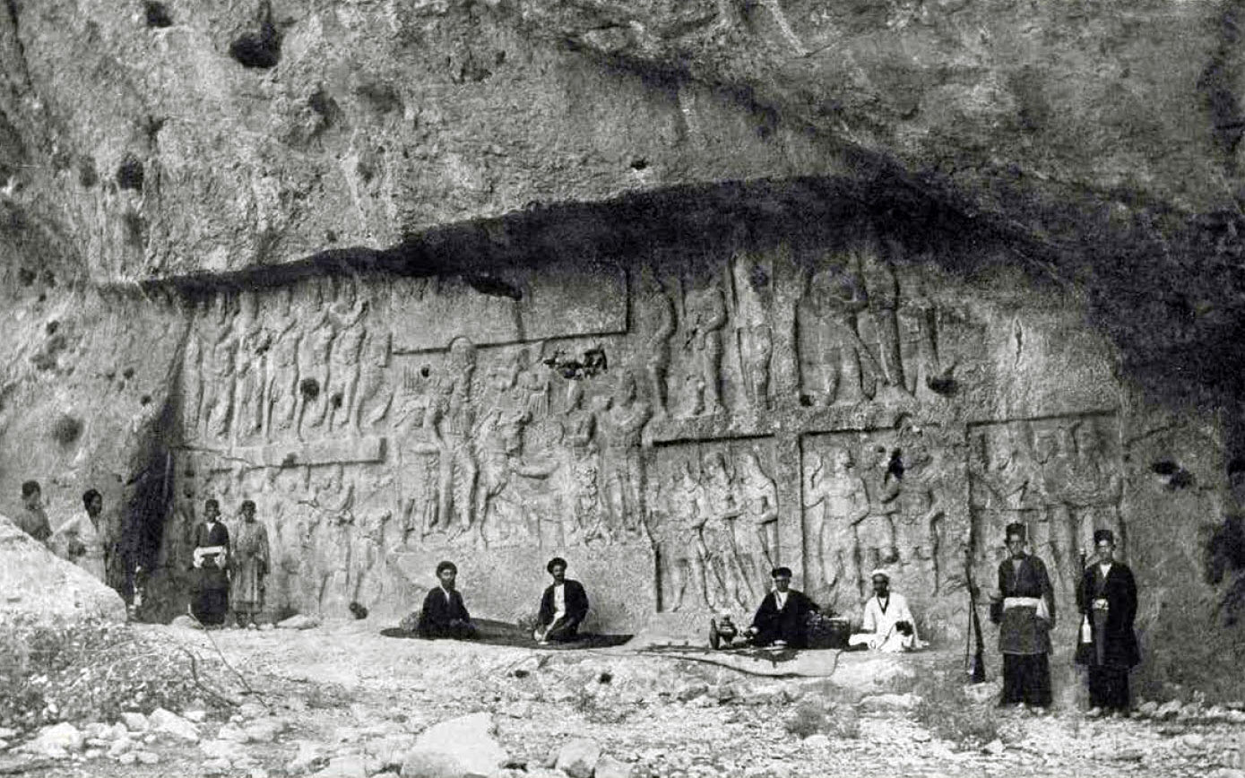 غار شاپور سال 1300