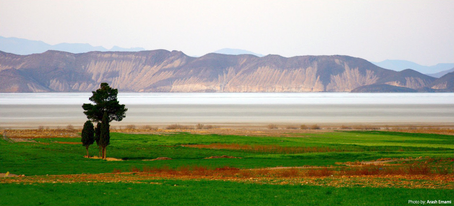 دریاچه بختگان
